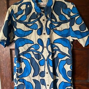 Casual Blue Patterned Patagonia Men’s Shirt